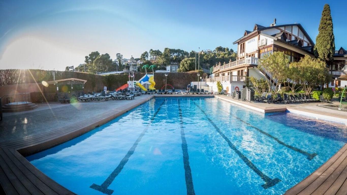 Santa Susanna Resort