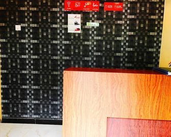 Hotel Safar Residency - מומבאי - דלפק קבלה