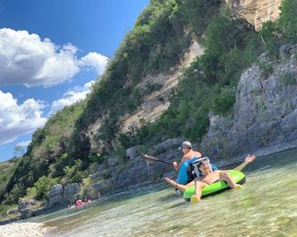 Secluded Casita on the Crystal Clear Nueces River - Uvalde