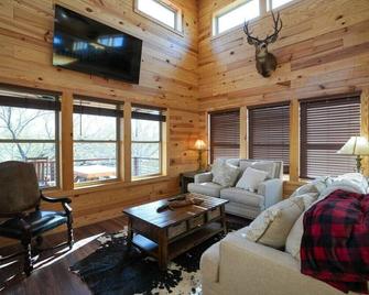 New Modern Lux Cabin Hot Tub Firepit Games - Bridgeport - Huiskamer