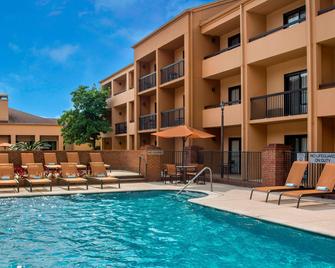 Courtyard By Marriott Baton Rouge Acadian Centre/LSU Area - Baton Rouge - Pool