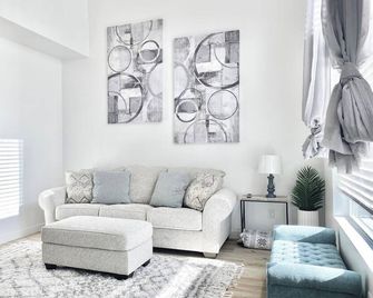 Clean and open remodeled luxury townhouse! - Midvale - Salon