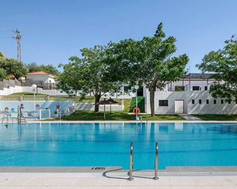 Apartment 'Los Olivos' with Air Conditioning - Algar - Piscina