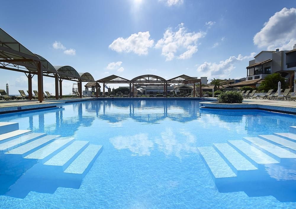 ألديمار نوسوس رويال