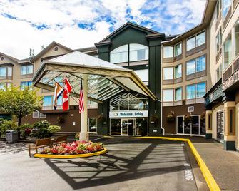 Sandman Hotel Victoria - Victoria - Building