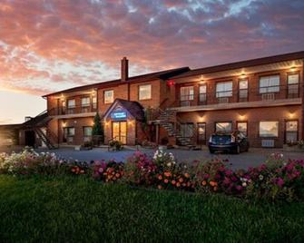 Newmarket Inn - Newmarket - Gebouw