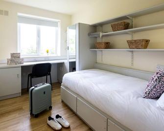 Corrib Village (Campus Accommodation) - Galway - Bedroom