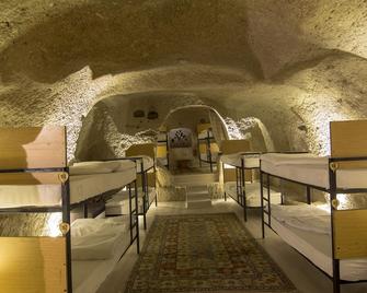 Kamelya Cave Hostel - Adults Only - Nevşehir - Bedroom