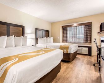 Quality Inn and Suites Myrtle Beach near Outlets - Myrtle Beach - Sypialnia