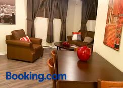 1-Bedroom Apartment Sweet #8 by Amazing Property Rentals - Gatineau