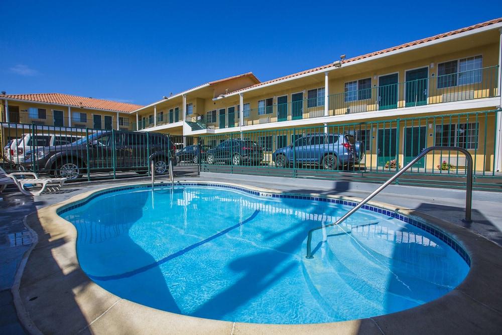 Comfort Inn Beach Boardwalk Area 7 403. Santa Cruz Hotel Deals