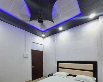 Hotel O Shiva & Restaurant - Bulandshahr - Bedroom