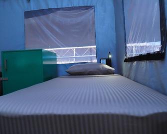 Hangover Hostels Sigiriya - Sigiriya - Bedroom