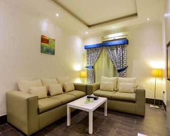 Hospitality Path Serviced Apartments - Riyadh - Living room