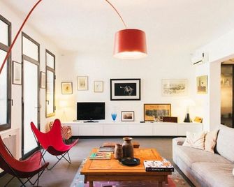 Maison de charme d'Arles - Arles - Living room