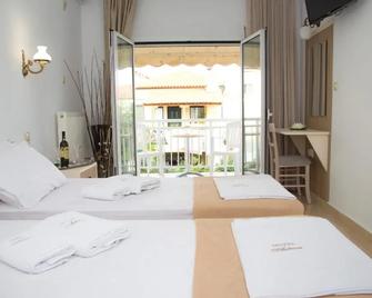 Hotel Astron - Myrina - Bedroom