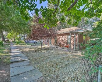 Cozy Home w/ Patio in the Heart of Cañon City! - Cañon City - Outdoors view