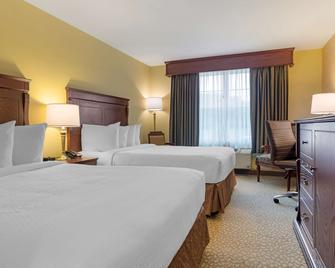 Best Western Plus Grand-Sault Hotel & Suites - Argosy - Bedroom