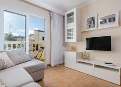 Bonanza 5 - Apartment Near Paradisaical Beach. Free Wifi - Ses Salines - Living room
