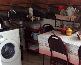 Family Hostel - Batum - Servicio de la propiedad