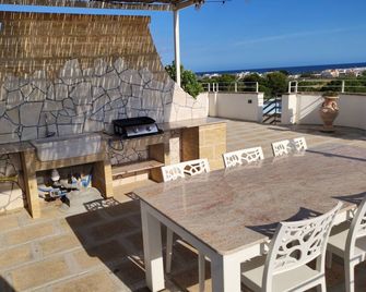 Cuore di mare SALENTO - Terrazza vista mare a 400 MT dalla spiaggia - Salve - Balkon