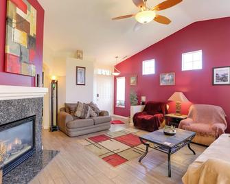 Quaint Cul-De-Sac Home - 14 Miles to Downtown Reno - Sparks
