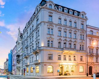 Best Western Hotel Moran - Prague - Building