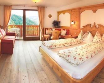Hotel Alpenrose - La Valle/Wengen - Bedroom