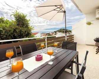 Apartments Sanja - Tribunj - Balcony