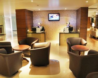 Hotel Moti Mahal - Mangalore - Lobby