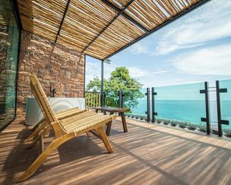 Sangthian Beach Resort - קו סאמט - מרפסת