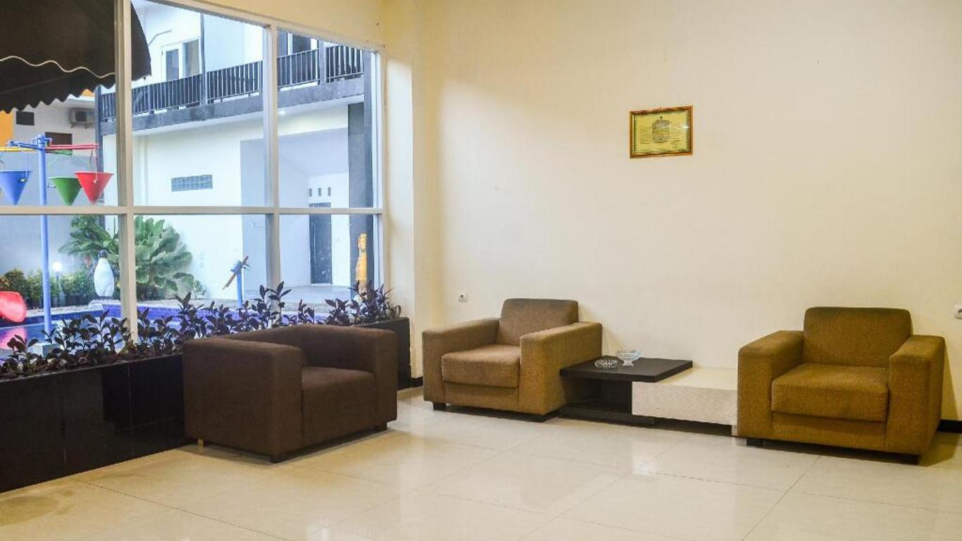 Capital O 1246 Hotel Grand Pacific