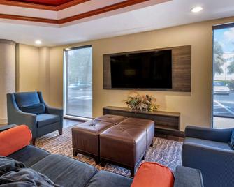Comfort Suites Fort Pierce I-95 - Fort Pierce - Living room