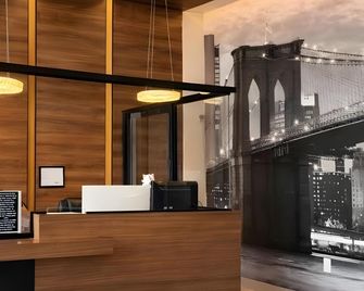 Hotel Mirage Brooklyn - Brooklyn - Front desk