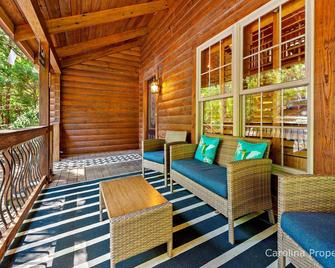 Big Cat Mountain House By Carolina Properties New Hot Tub - Mill Spring - Patio