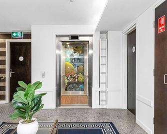 Nest on Newcastle - E1 - Perth - Hallway
