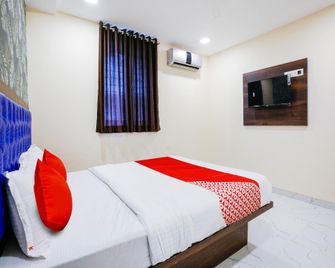 Hotel O King Residency Near Bharat Talkies - Mumbai - Bedroom