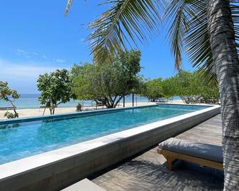 Sabai Beach Hotel - Barú - Piscina