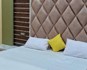 Hotel Ashok Vihar - Bhabhua - Habitación