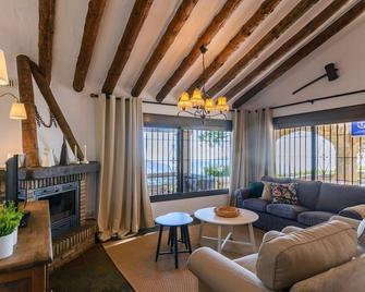 Finca Angarillas Cómpeta by Ruralidays - Cómpeta - Living room