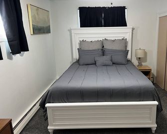 Cozy bungalow with 1 bedroom and WiFi, AC in Sterling, - Sterling - Habitación