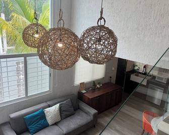 Charming 2-bedroom house with WiFi, AC in welcoming Progreso - Progreso - Salon