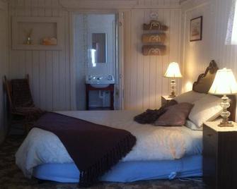 Pet-Friendly Cabin Rental in the Flinders Ranges of South Australia - Quorn - Bedroom