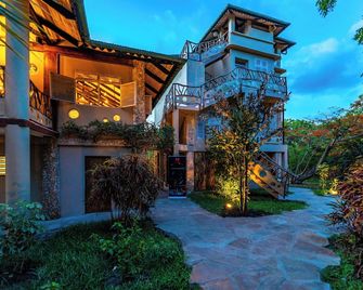 Tombo House - Diani Beach
