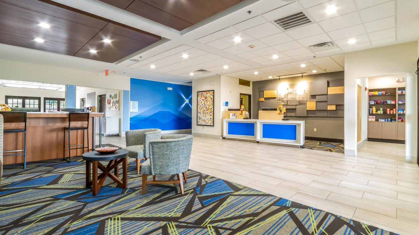 Holiday Inn Express & Suites Hearne