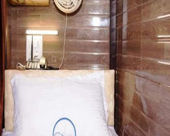 Negasi Dormitory - Bombay