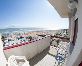 Hotel Palmarosa - Roseto degli Abruzzi - Balcony