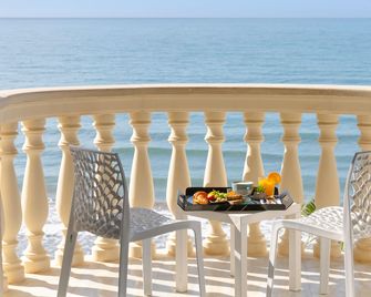 URH Sitges Playa - Sitges - Balcony