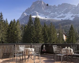 Hotel Colfosco - San Martino di Castrozza - Balkong