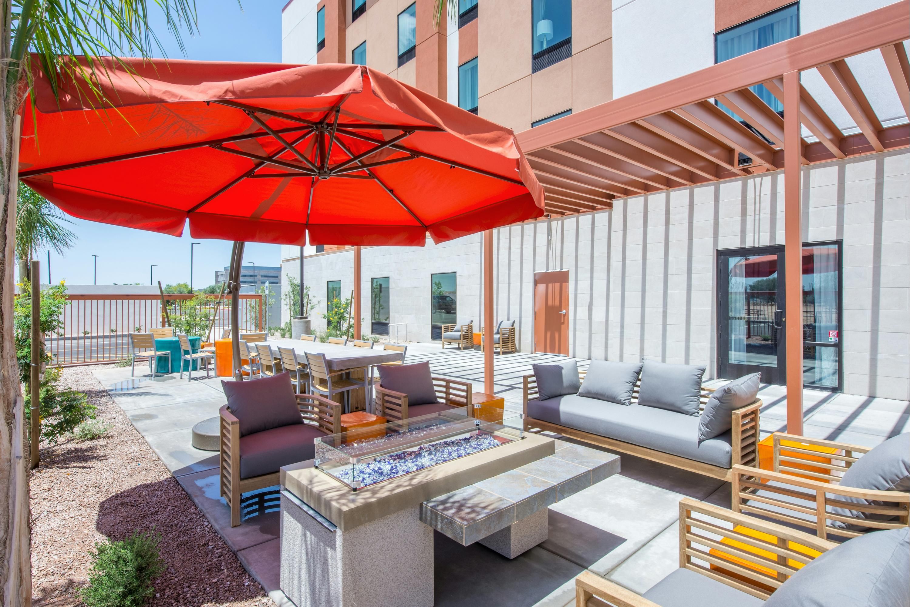 Hampton Inn & Suites Phoenix East Mesa - Gilbert - Binnenhof